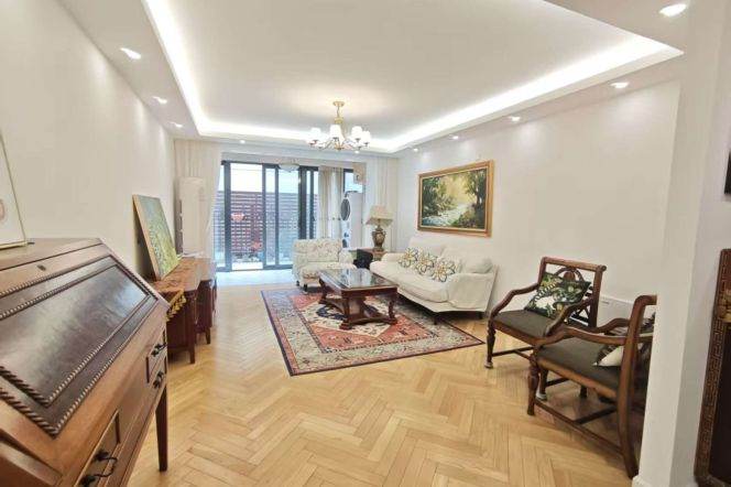 Charming 3Brs+2Brs+Yard L10/15