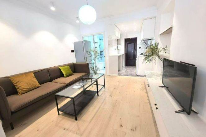 zhongshan park station one bedroom