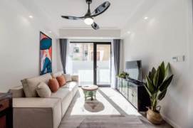 cozy bright 1br +balcony Nr jiashan road M9/12