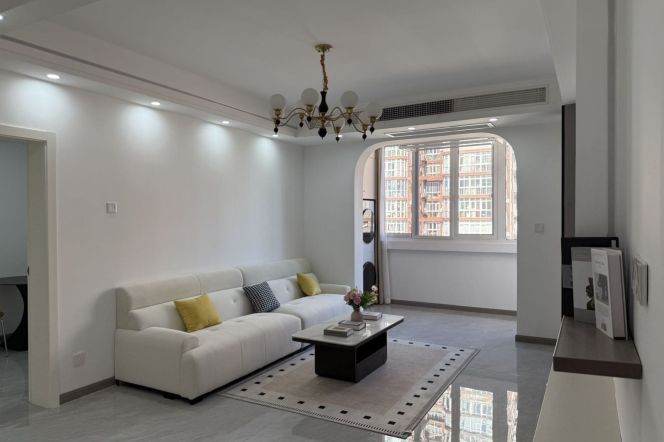 Zhongning rd 2BR 2BA /  Spacious / Bright / Modern/ Quiet / Great compound  /Good view/ elevator