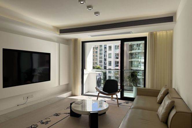 Open balcony 3BR 2BA /  Spacious / Bright / Modern/ Quiet / Great compound  