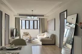 Big 3Br-2bathr 160Sqm /West Yan'an rd/Sunlight/South/Big Window/Balcony