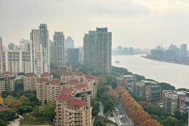 modern 2brs open balcony river view floor heating in Yanlord IFC Huang pu river line 2,9,14