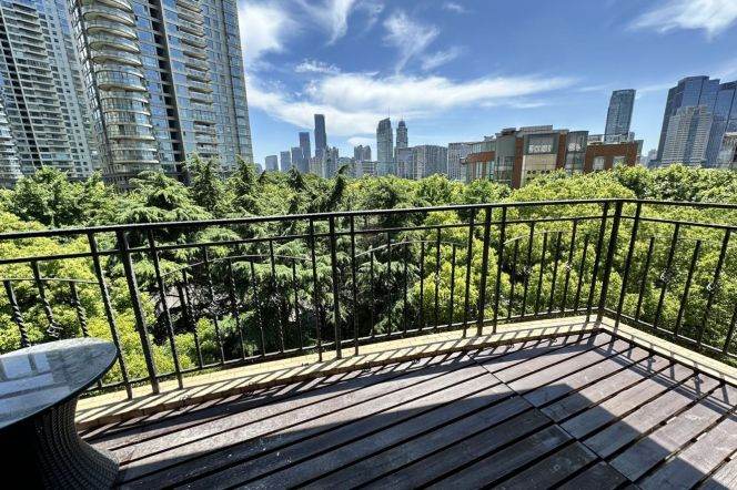 modern  3brs wall heating open balcony Lujiazui Huang pu river line 2,9,14 