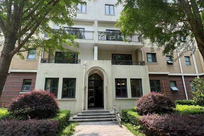 Morden duplex  4brs with balcony  in Green city area