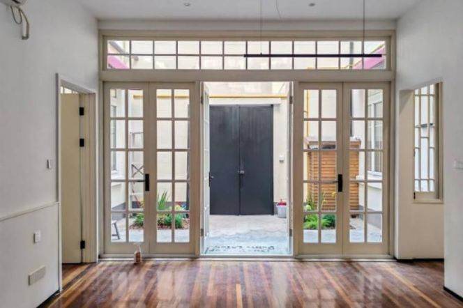 3 br unique old house&high ceiling&lovely yard/South shanxi rd 