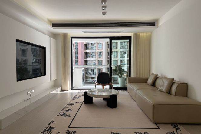 Open balcony 3BR 2BA /  Spacious / Bright / Modern/ Quiet / Great compound  