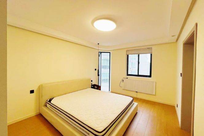 Spacious 3Brs/2Lrs/2Bts apt nr Wuding rd,M2/11/14