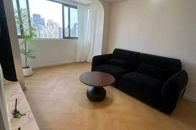 Modern 2br with elevator near Changping Rd M7