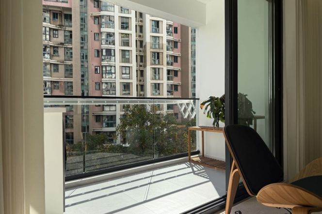 Open balcony 3BR 2BA /  Spacious / Bright / Modern/ Quiet / Great compound  