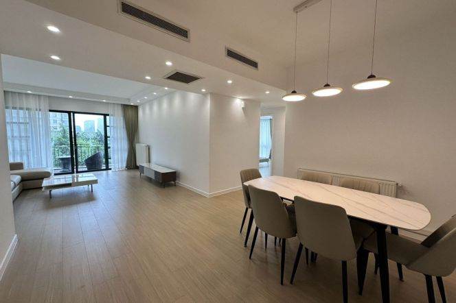 modern  3brs wall heating open balcony Lujiazui Huang pu river line 2,9,14 