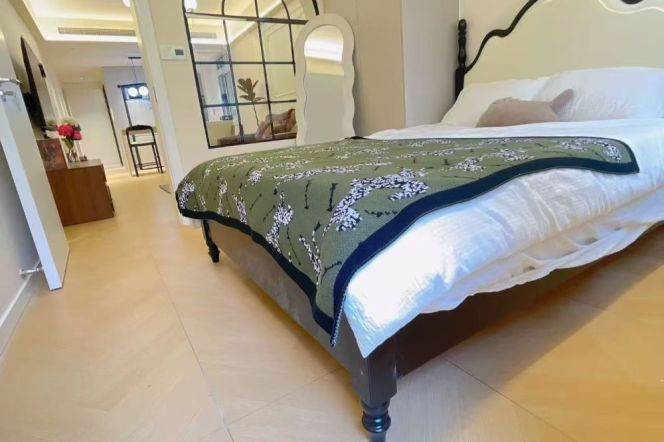 Jiaotong University 1BR with garden 