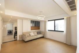 Brightly 160sqm  3brs2baths 3minutes walking from the changping rd metro station