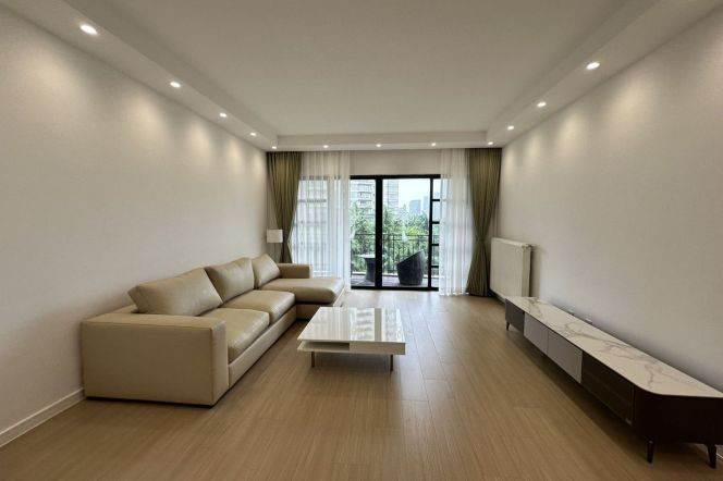 modern  3brs wall heating open balcony Lujiazui Huang pu river line 2,9,14 