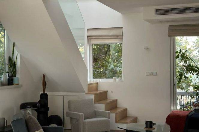 Beautiful 2brs&2baths with terrace near South Shaanxi Road