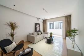 Hengshan Rd, Bright & Spacious 1br,75sqm, elevator, decent  compound 