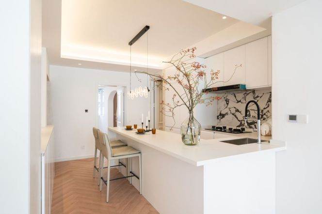 brand new 2brs floor heating open balcony near Jiao tong university line 10,11 