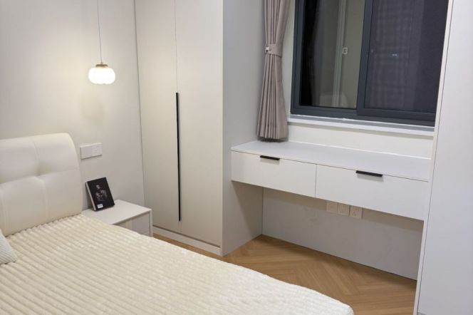 1br2lrs1bath/new/close Hongqiao rd station/70sqm/bright/new