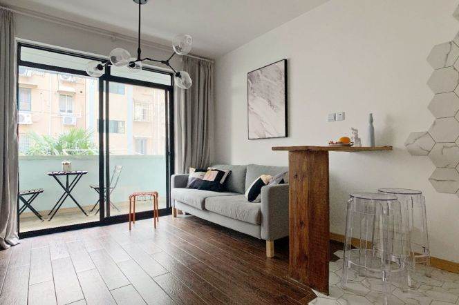 zhongshan park station one bedroom