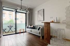 zhongshan park station one bedroom