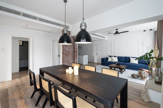 Huge livingroom@3brs&2baths with balcony near Xintiandi