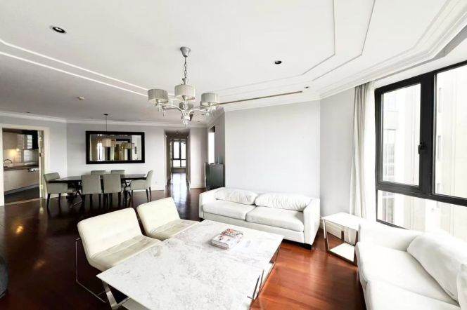 Bright 3Brs in Chateau Pinnacle