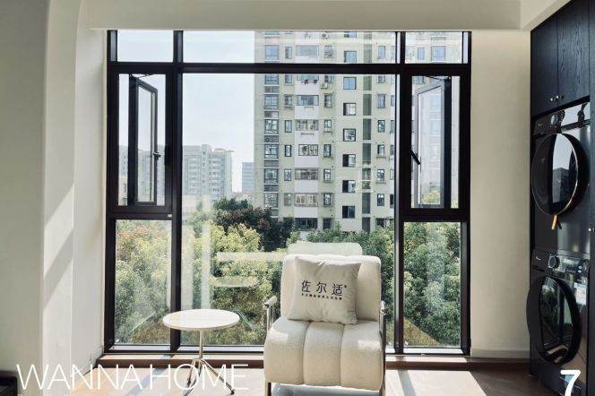 Garden Compound/Line 9/10 MT/Laowanjie/Brand New/Sunny/Elevator/Large Storages/Cozy1br