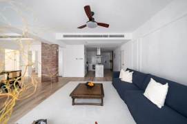 Huge livingroom@3brs&2baths with balcony near Xintiandi