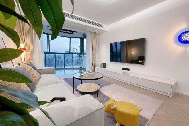 15k Nice 2Br with Floor heating Nr Suzhou Creek close to Zhongshan Park line2/3/4