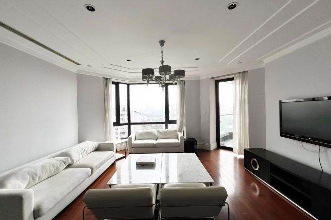 Bright 3Brs in Chateau Pinnacle