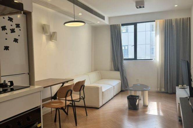 Big 1Br/Zhongshan Park/New/Sunlight/South/Big Window/Open balcony