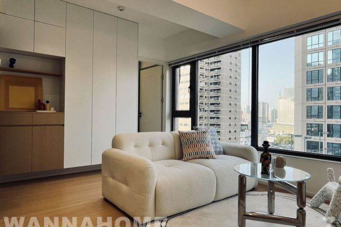 Luxury Building/Line 1/12/13 MT/Suzhou Creek/Brand New/Large Storages/Heater/Cozy1br
