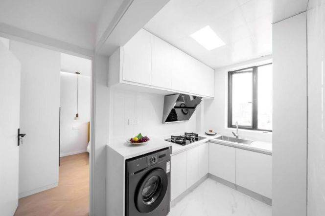 Hengshan Rd, Bright & Spacious 1br,75sqm, elevator, decent  compound 