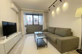 Valuable/Modern Fahuazhen/Huaihai Rd 2BR with Oven 10.5K  