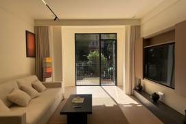 Nice yard 2BR 1BA /  Spacious / Bright / Modern/ Quiet 