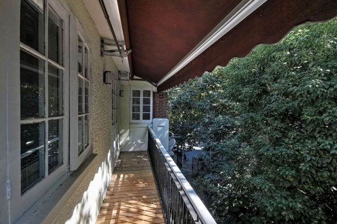 Good lighting 2brs with two balconies near South Shaanxi Road