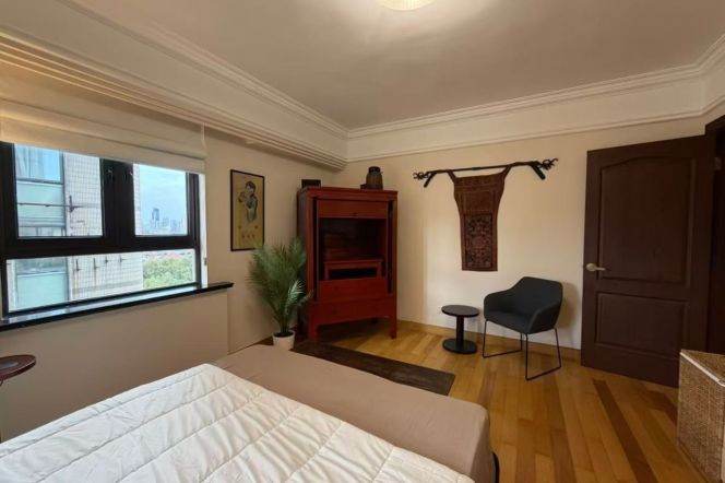 Exclusive 2 bedroom apartment in Wutong District for rent，L 1-12-10