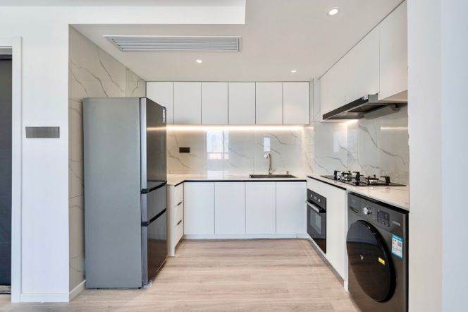  Quality 2br high-rise with Balcony nr South Shaanxi rd   L1/10/12