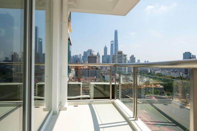 modern big 3brs floor heating open balcony good view in People square line 1,2,8