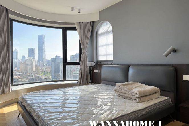 Modern&Spacious 2Bdrs1bath Apt+L3/4/10 Hong Qiao Rd+High Floor/Awesome View