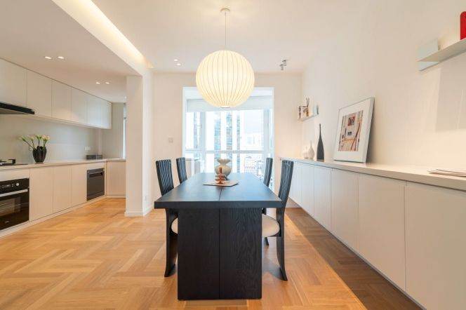 modern big 3brs floor heating open balcony good view in People square line 1,2,8