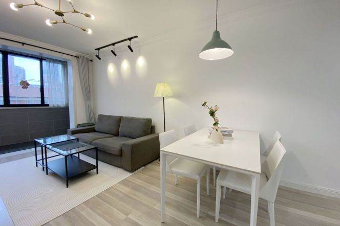 Valuable/Modern Fahuazhen/Huaihai Rd 2BR with Oven 10.5K  