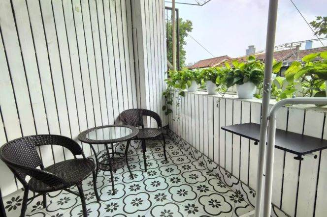 Cozy 1br with Balcony Nr L1/10/12 S shanxi rd sta