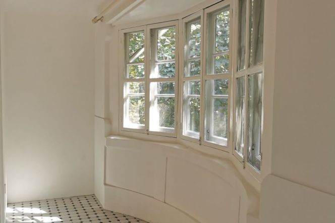 Good lighting 2brs with two balconies near South Shaanxi Road