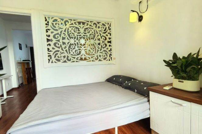 Cozy 1br with Balcony Nr L1/10/12 S shanxi rd sta