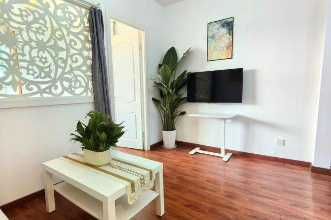 Cozy 1br with Balcony Nr L1/10/12 S shanxi rd sta