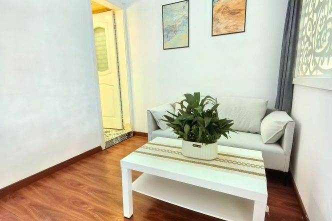 Cozy 1br with Balcony Nr L1/10/12 S shanxi rd sta