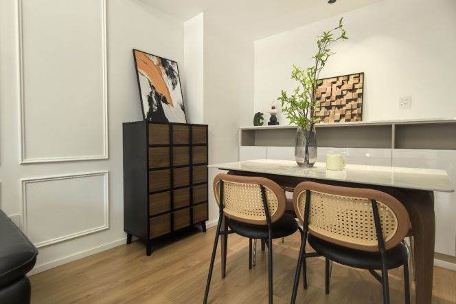 Zhongshan park nice 1br with lift with 10k