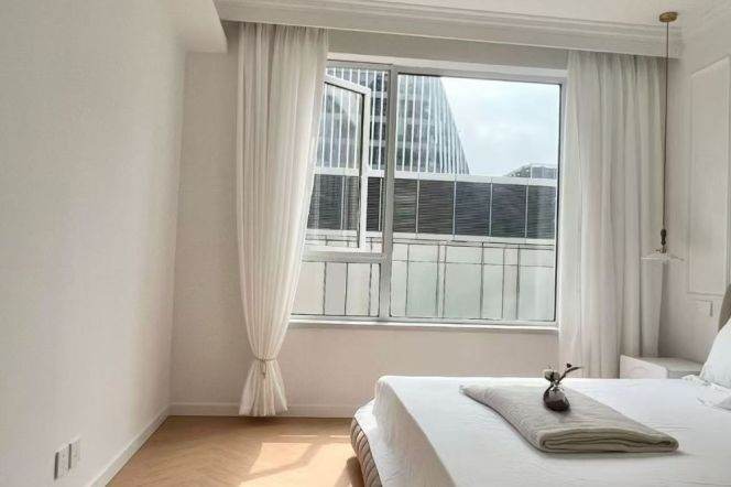 Floor heating 2bedrooms Apt with dishwasher & oven @ Xujiahui CBD