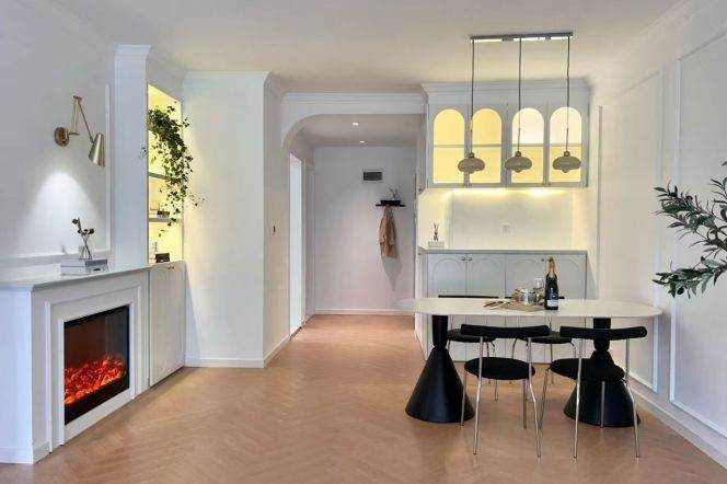 Floor heating 2bedrooms Apt with dishwasher & oven @ Xujiahui CBD